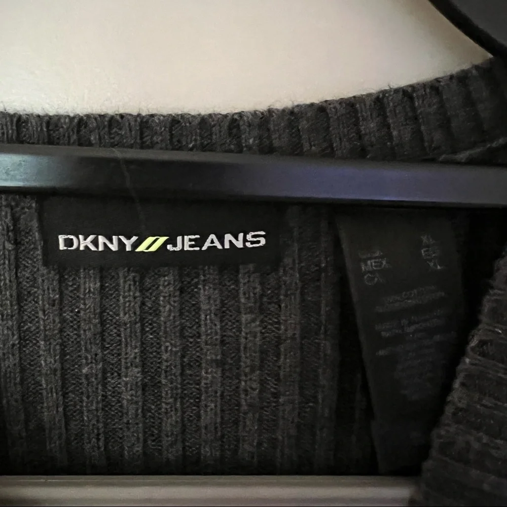 Vintage DKNY mens long sleeve ribbed Crewneck pullover sweater | size XL